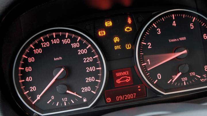 Speed-O-Meter Closeup Of 2007 BMW 1 Series E82 135i Coupe